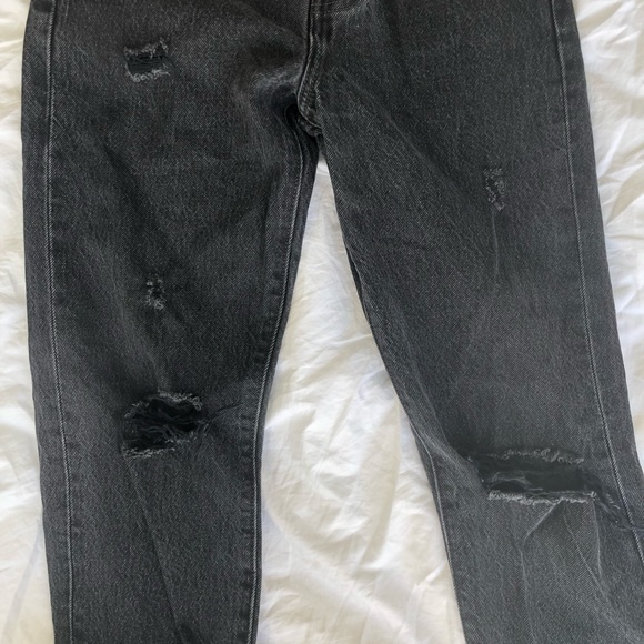 levi’s black boyfriend ripped jeans - Picture 3 of 3